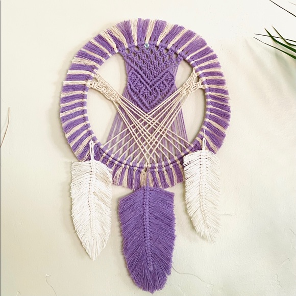 Macrame hanging wall dream catcher with feathers - Picture 2 of 8